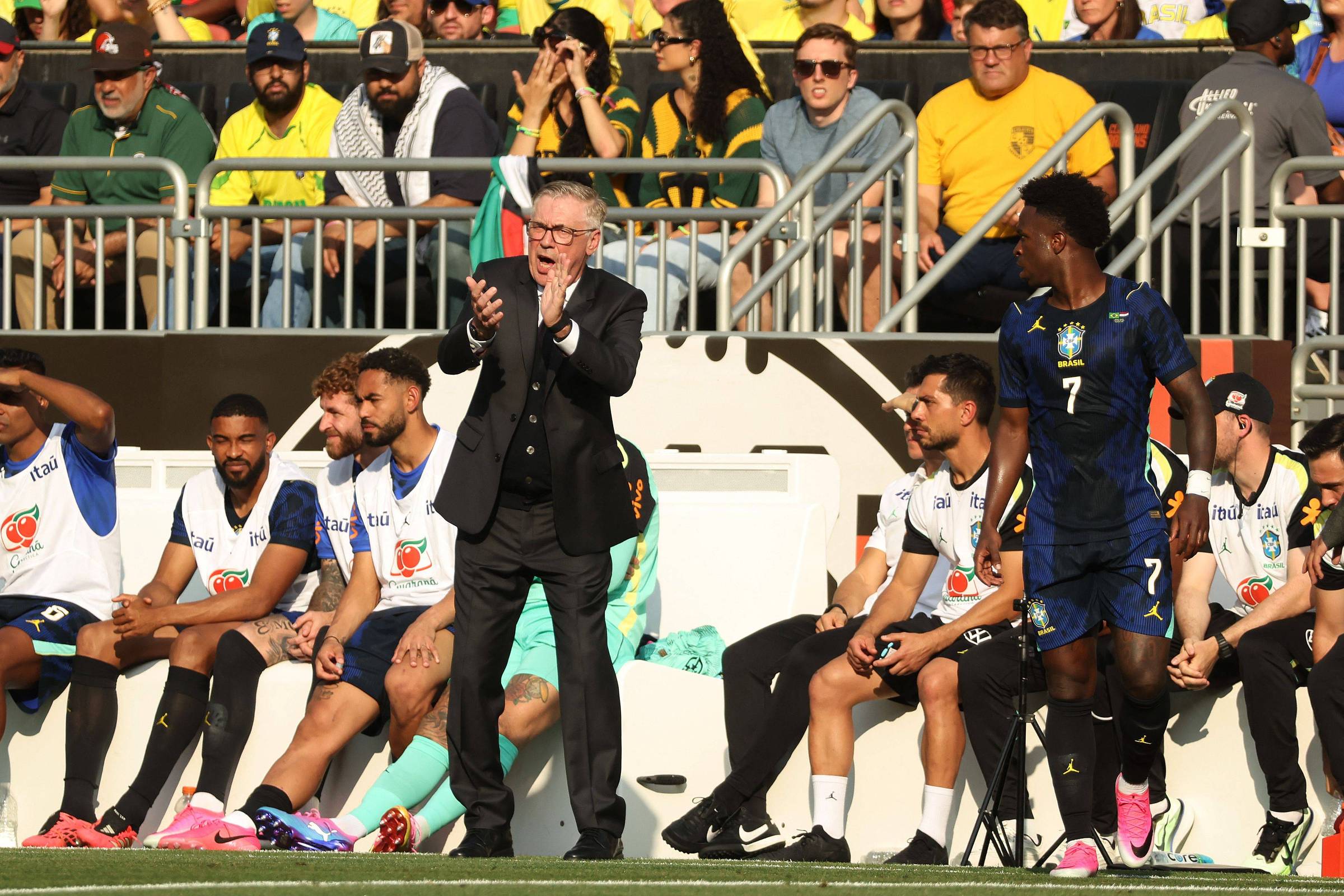 Ancelotti diz que já tem time ideal definido para estreia do Brasil na Copa do Mundo