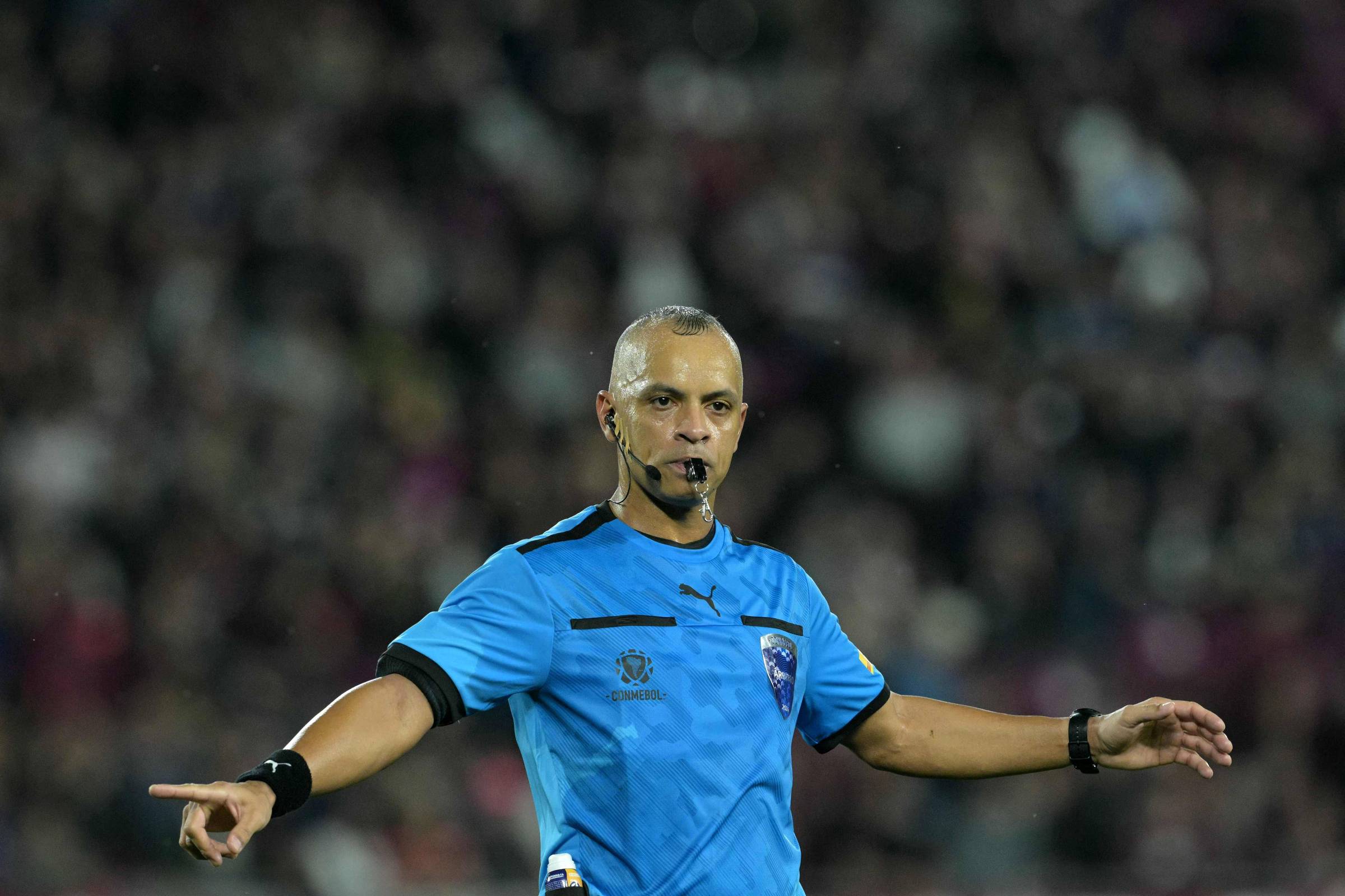 Com 440 jogos nacionais no currículo, Wilton Pereira Sampaio caminha para recorde em Copas