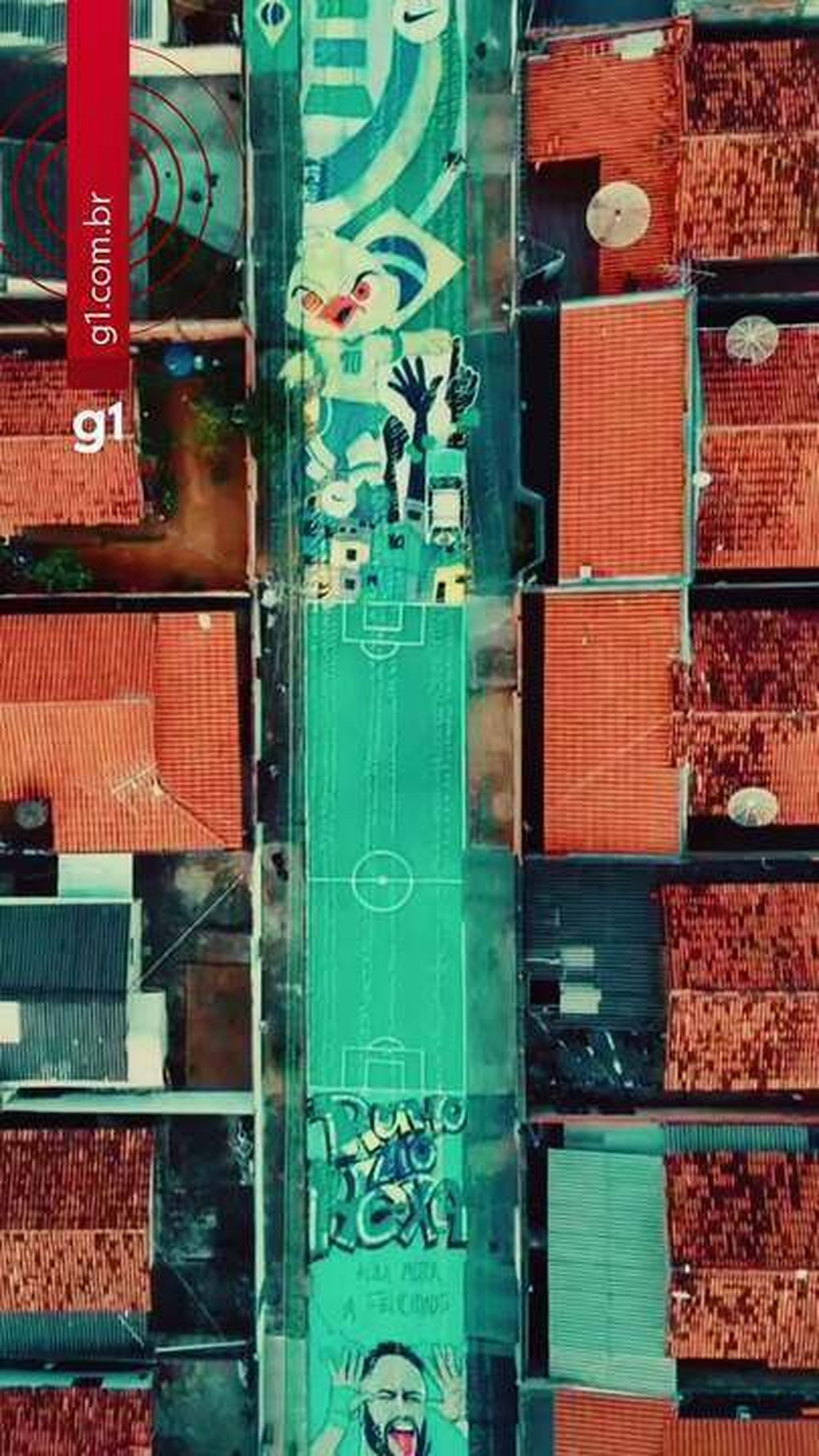 Cristo, Neymar, mapa de MG e o sonho do hexa: vizinhos se unem para decorar 200 metros de rua com as cores do Brasil; VÍDEO