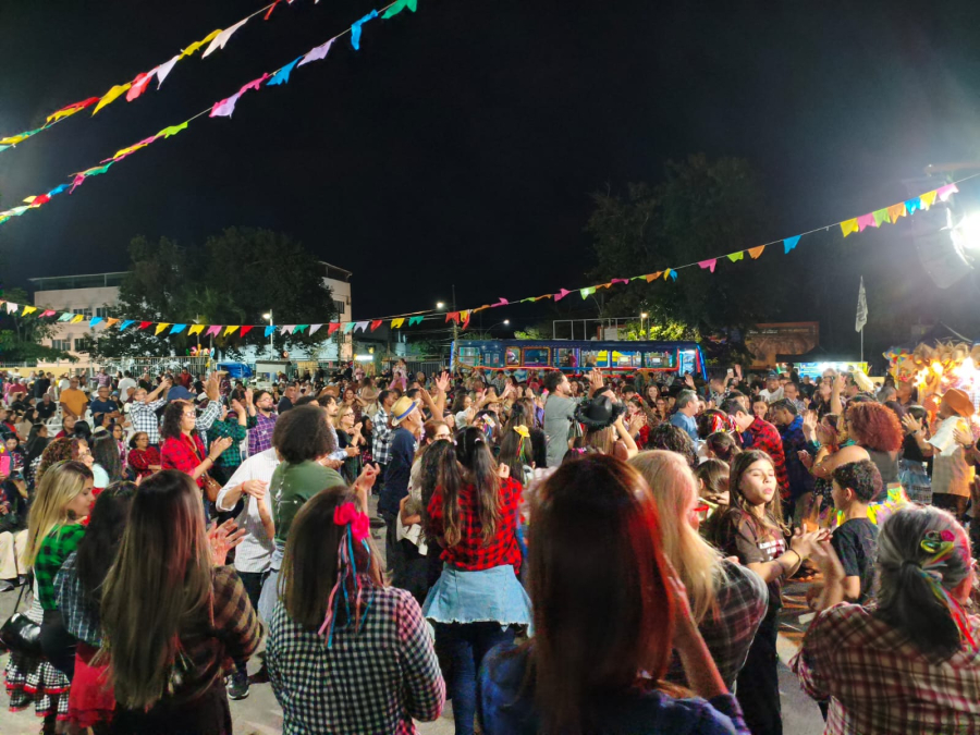 16ª Festa Nordestina supera expectativas no segundo dia e emociona fiéis com música, fé e tradição em Santa Cruz