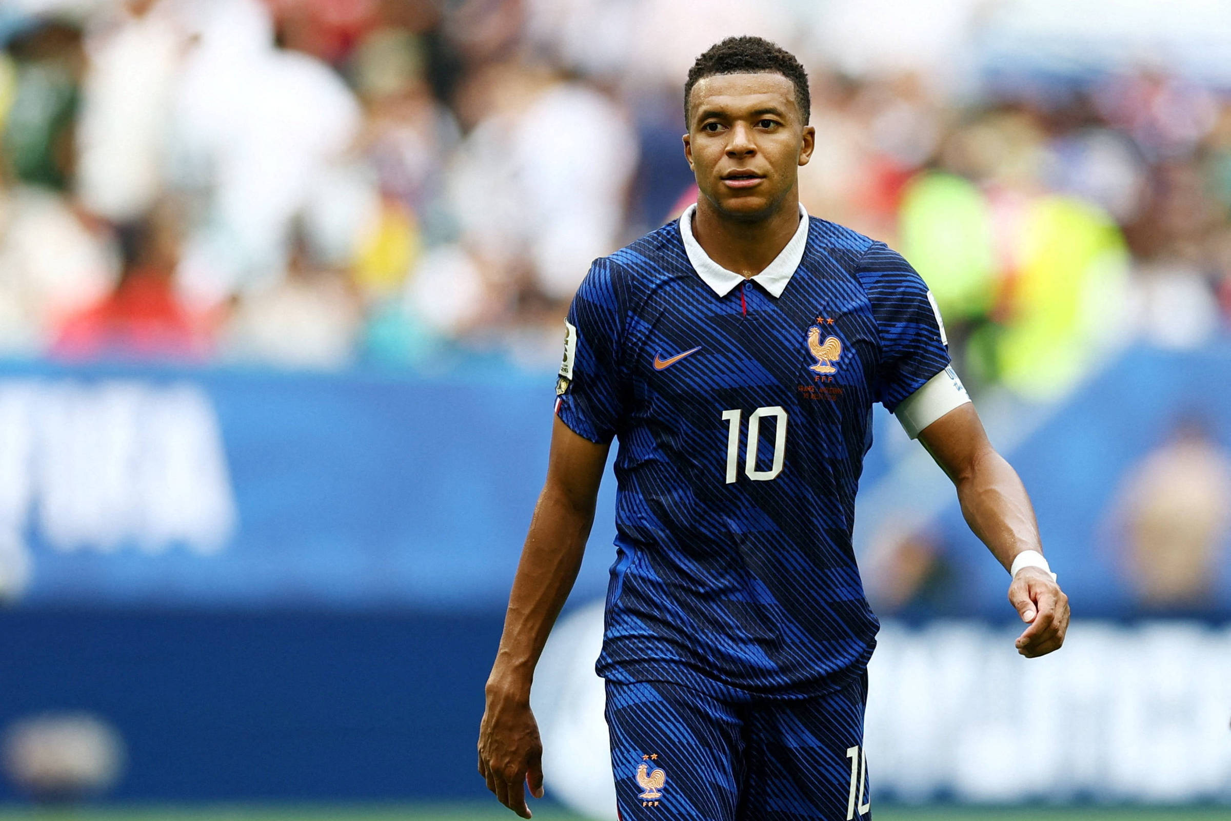 Mbappé escreve carta de agradecimento aos franceses