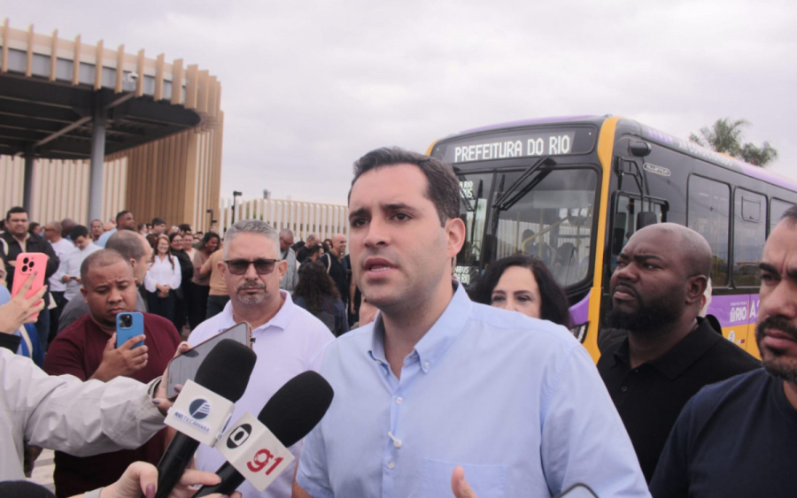 Santa Cruz terá mais de 70 km de obras viárias e recebe novos ônibus do Sistema Rio