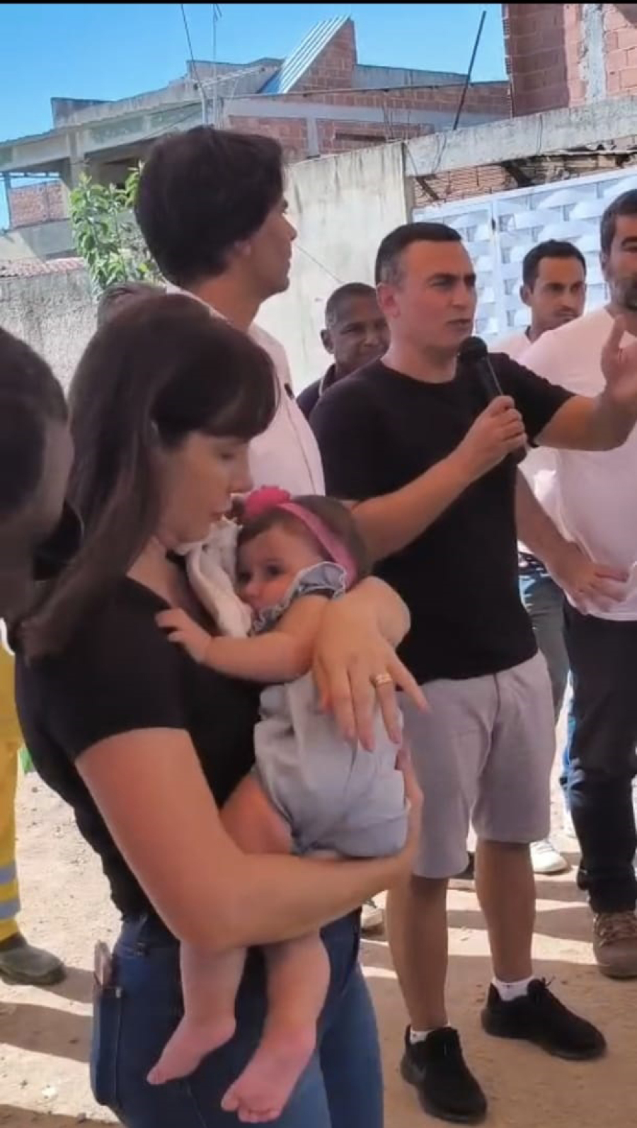 Obras no Jardim Vitória são retomadas e moradores voltam a ter esperança em Santa Cruz