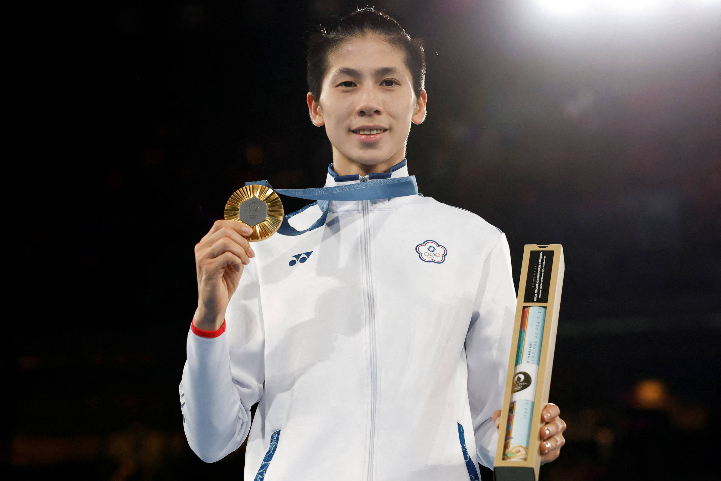 Campeã olímpica envolvida em polêmica de gênero leva o bronze no Campeonato Asiático de boxe