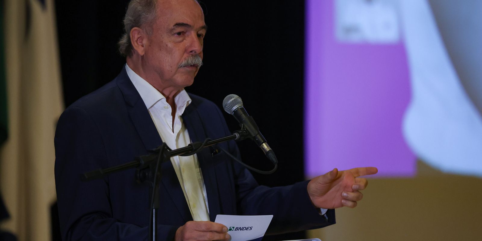 Na Mesa com Datena recebe o presidente do BNDES, Aloizio Mercadante