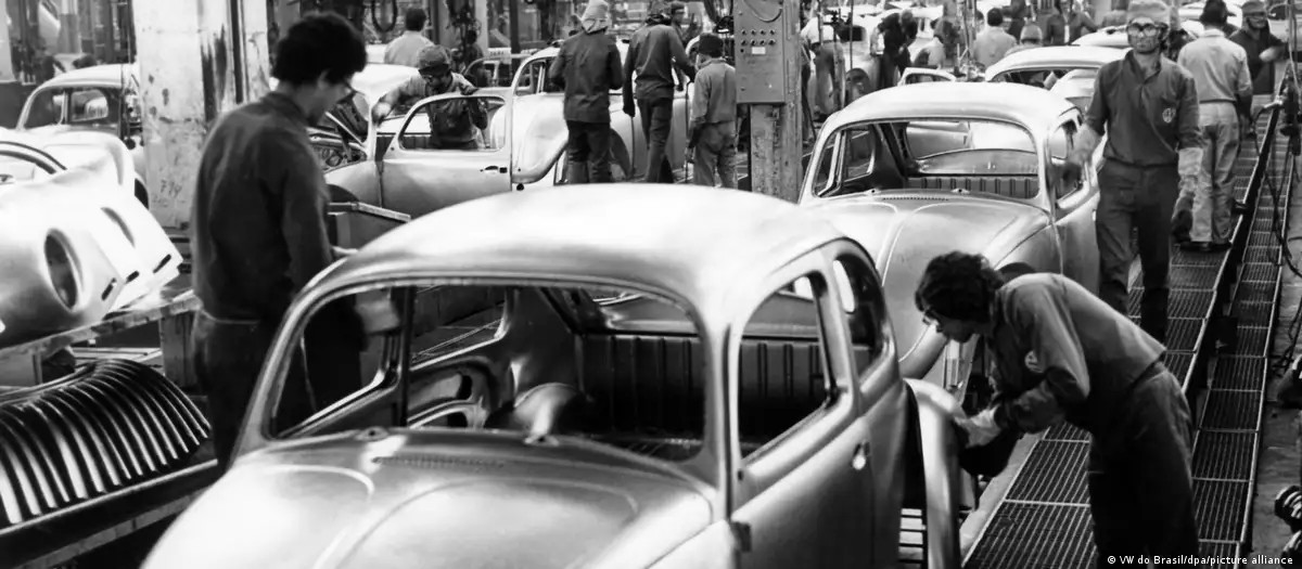 Brasil tenta emplacar fim da escala 6x1 desde os anos 1980