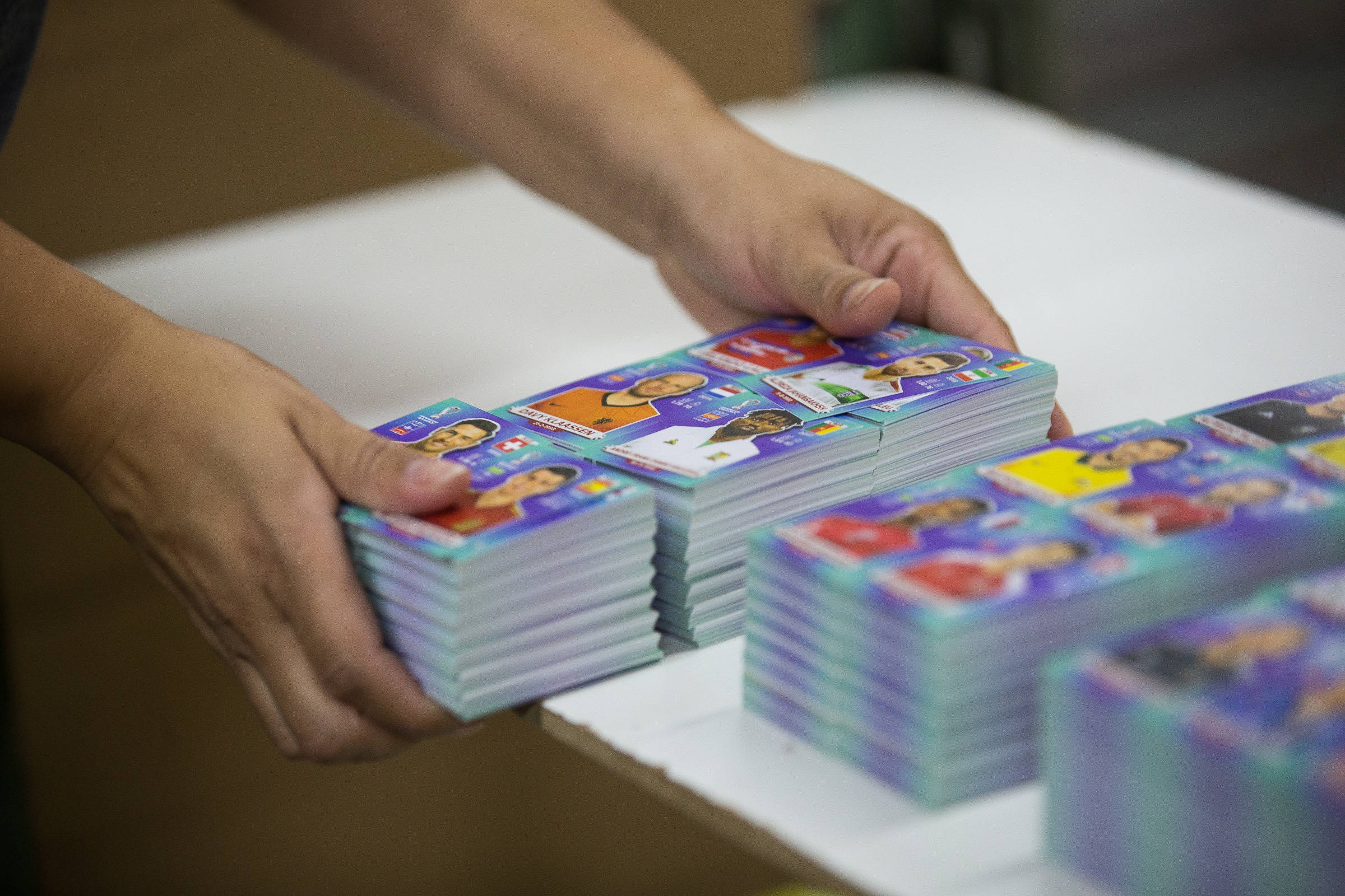 Completar álbum da Copa 2026 pode custar até R$ 7.363; saiba economizar