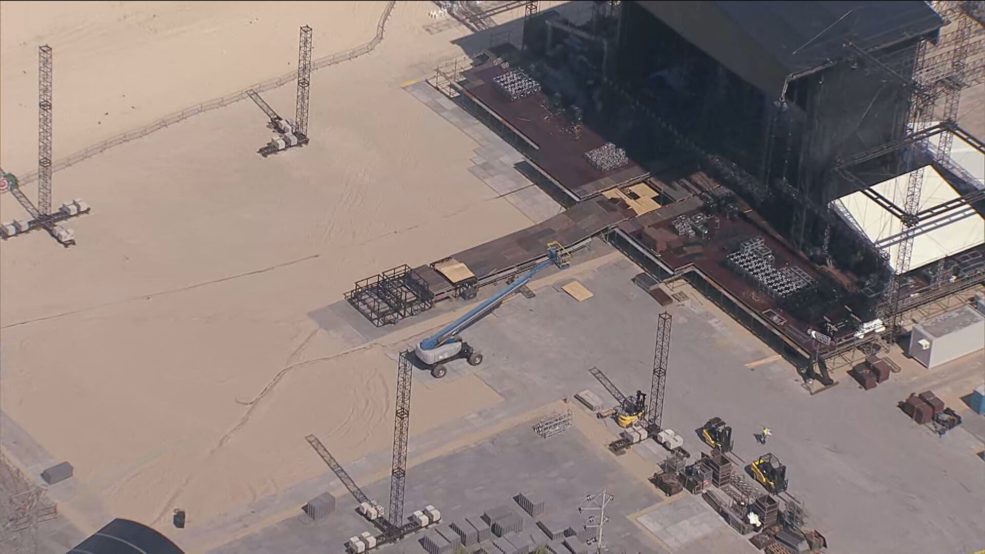 'LobaCabana': Shakira posta foto com leque em referência a show