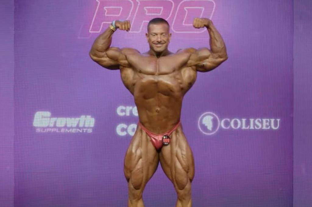 Leandro Peres vence o Arnold Classic Brasil 2026 e se classifica para o Olympia