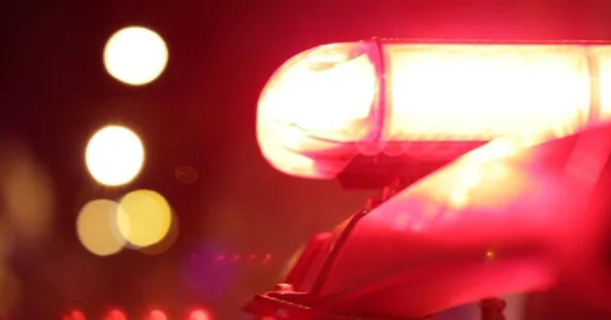 Jovem é assassinado com vários tiros dentro de carro após sair de casa de eventos em Montes Claros