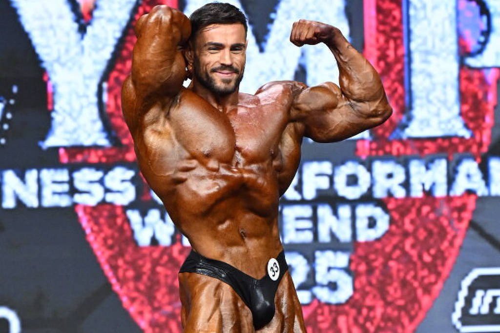 Rival de Ramon Dino na Classic Physique anuncia ida à categoria Open