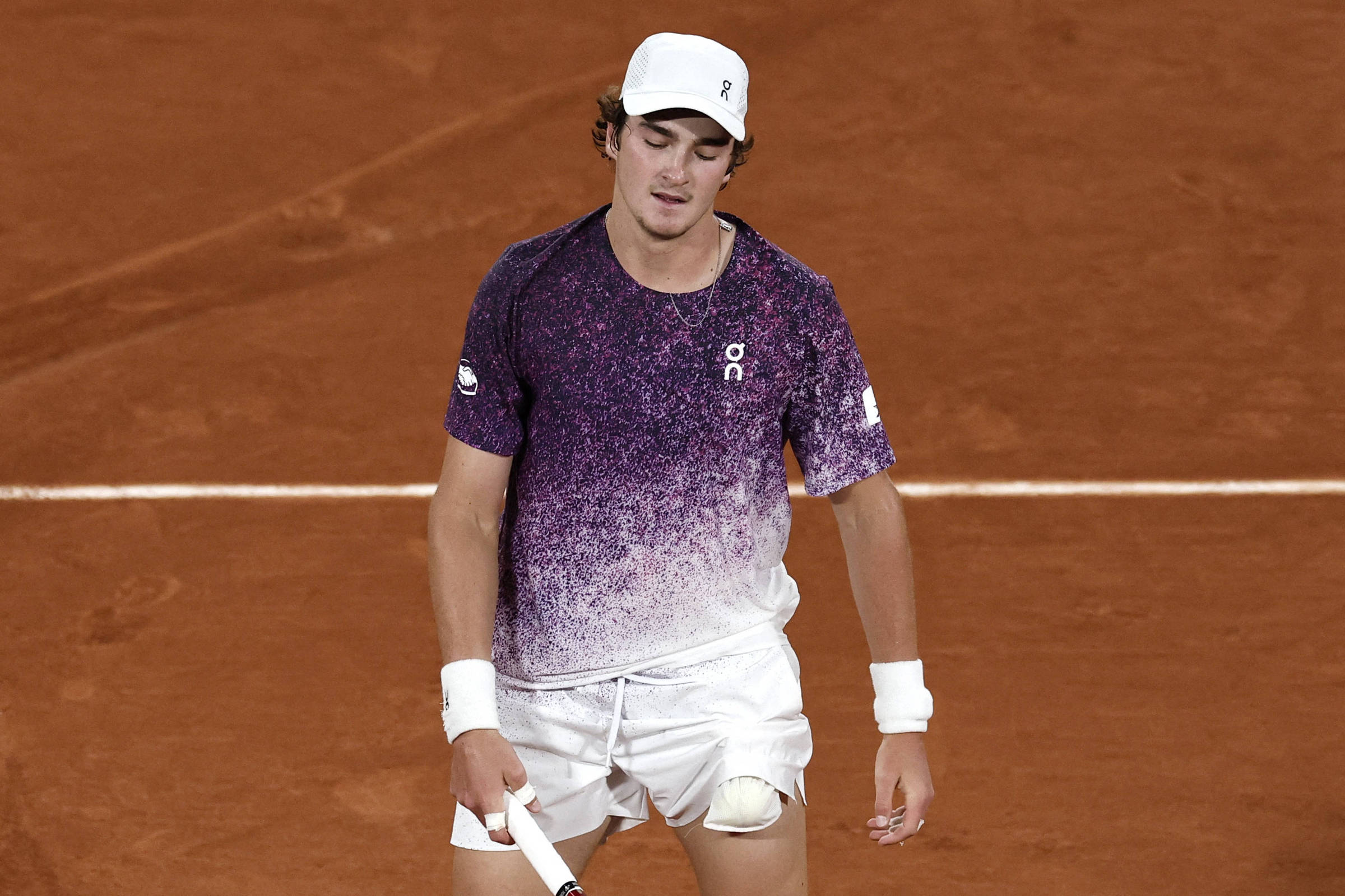Mensik elimina Fonseca nas quartas de Roland Garros após batalha no terceiro set